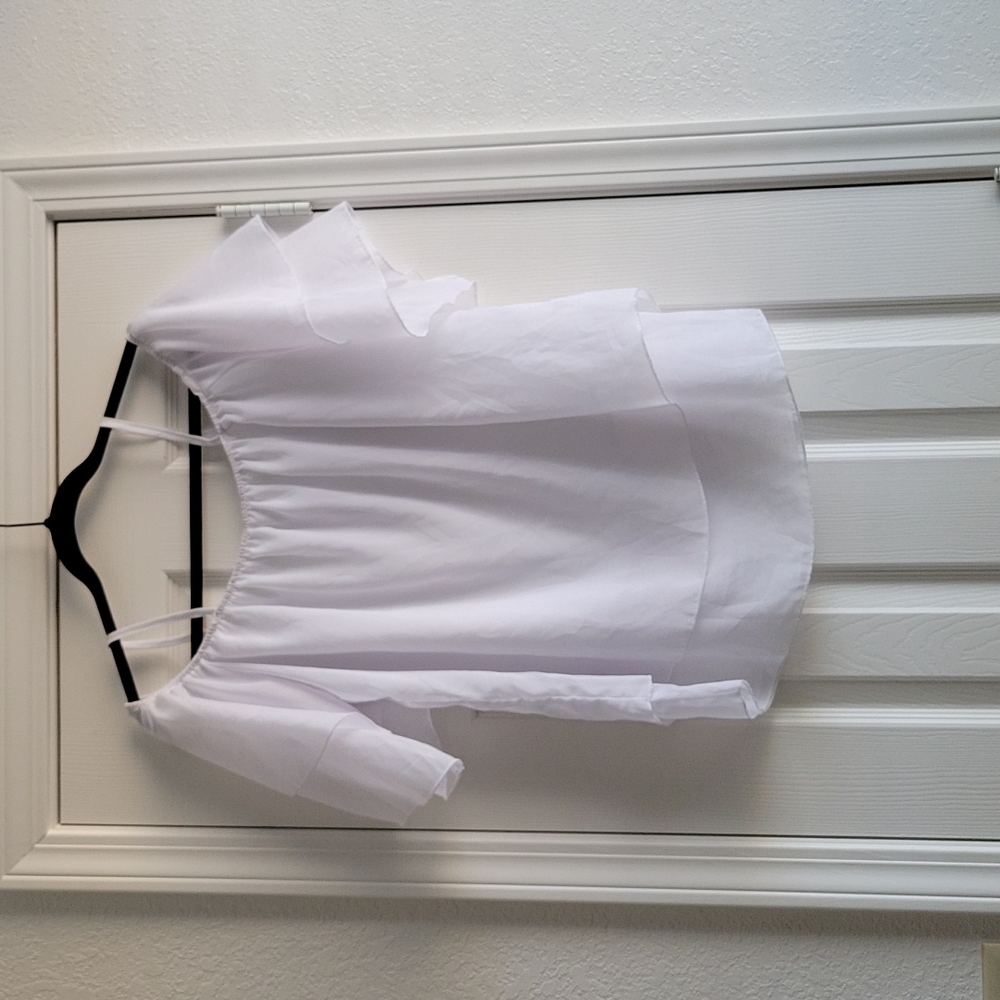 Medium Flowy White Top